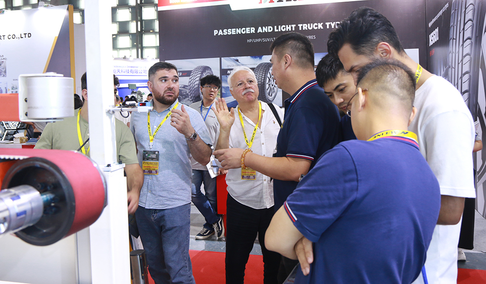 杭州尊龙凯时人生就是博轮胎轮毂展会现场 杭州尊龙凯时人生就是博轮胎轮毂展会现场